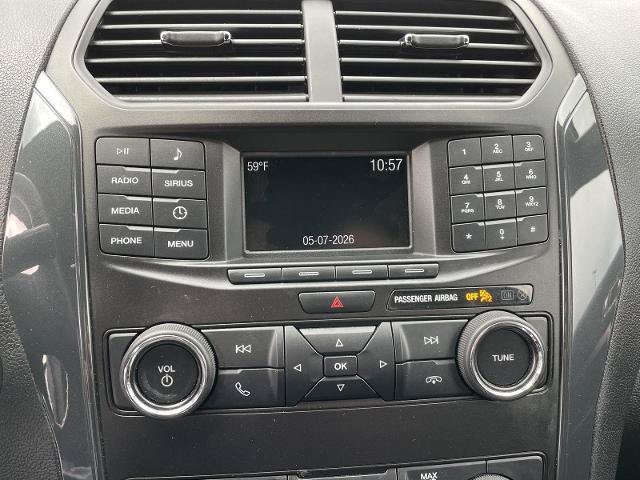 Certified 2018 Ford Explorer XLT FWD image 22