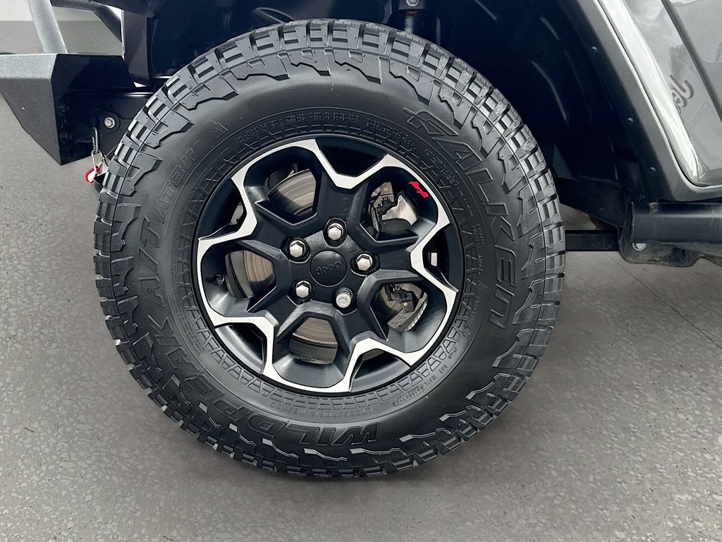 Used 2023 Jeep Gladiator Rubicon w/ Trailer Tow Package AWD/4WD image 32