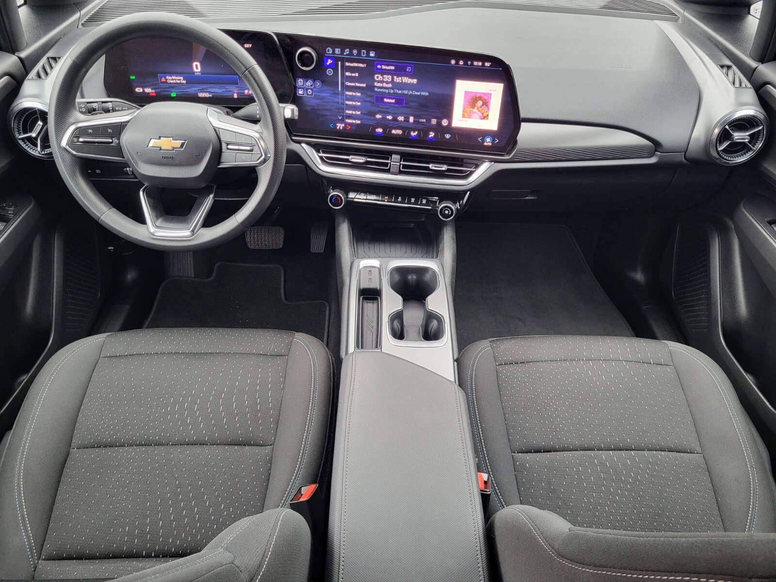 Used 2025 Chevrolet Equinox EV LT image 13