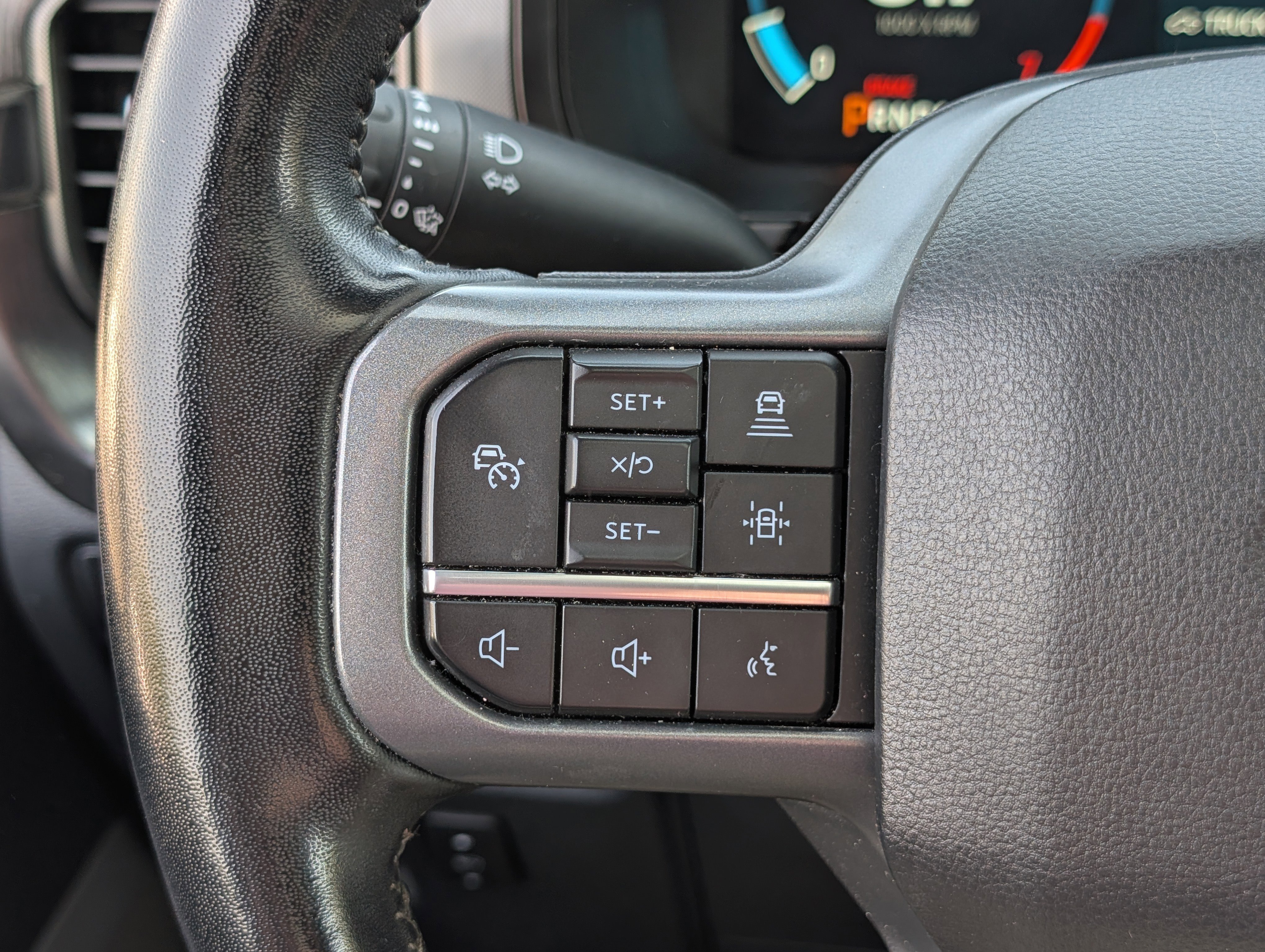 Certified 2022 Ford F150 Lariat w/ Equipment Group 502A High image 22