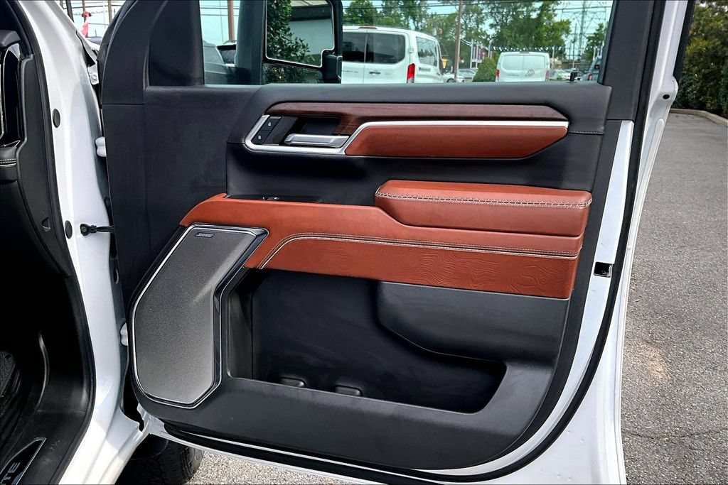 Used 2024 GMC Sierra 2500 Denali Ultimate AWD/4WD image 19