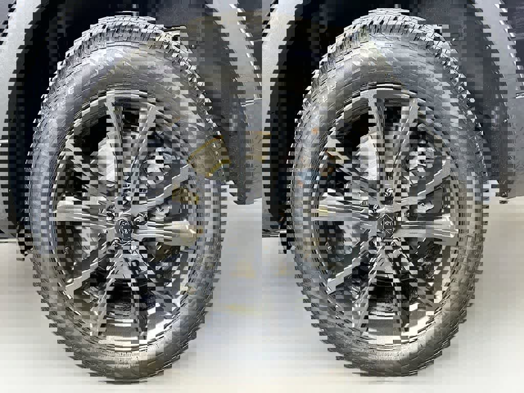 Certified 2019 Ford Explorer XLT w/ Equipment Group 202A image 8