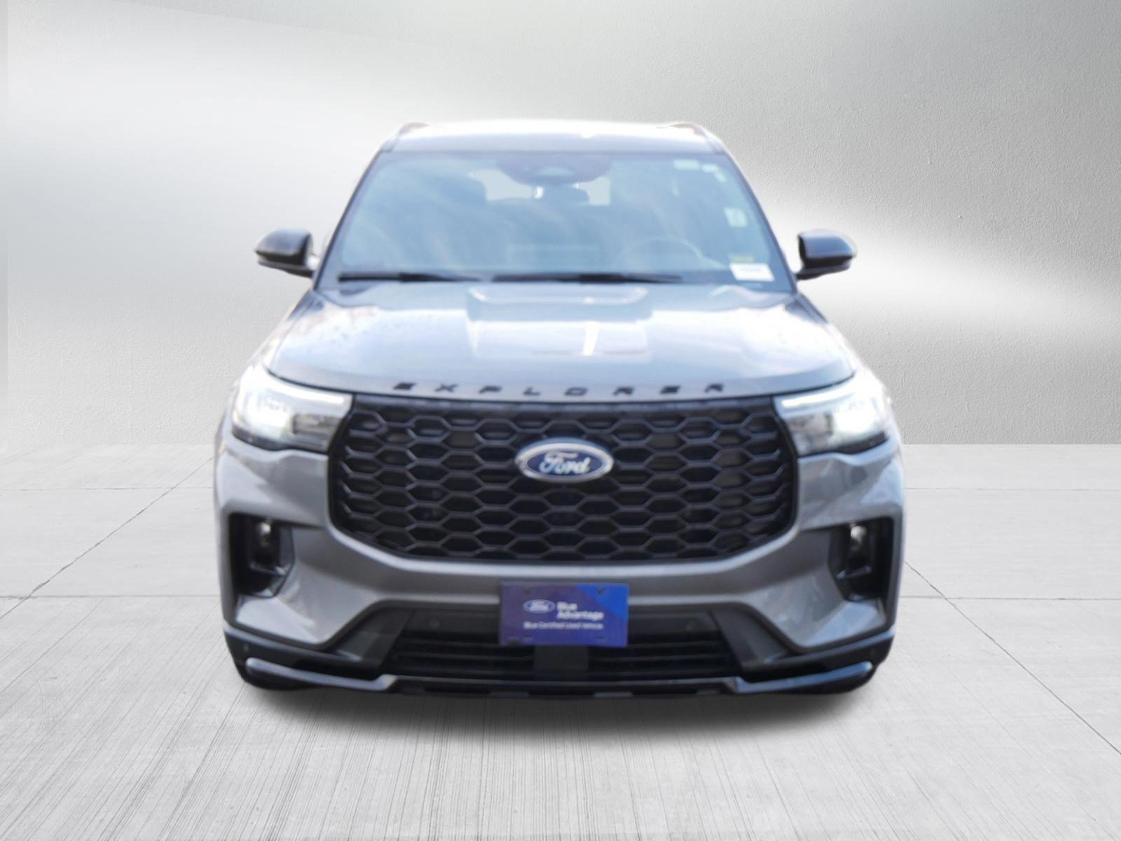 Certified 2025 Ford Explorer ST-Line image 8