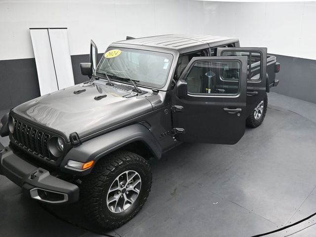 Used 2024 Jeep Gladiator Sport AWD/4WD image 36