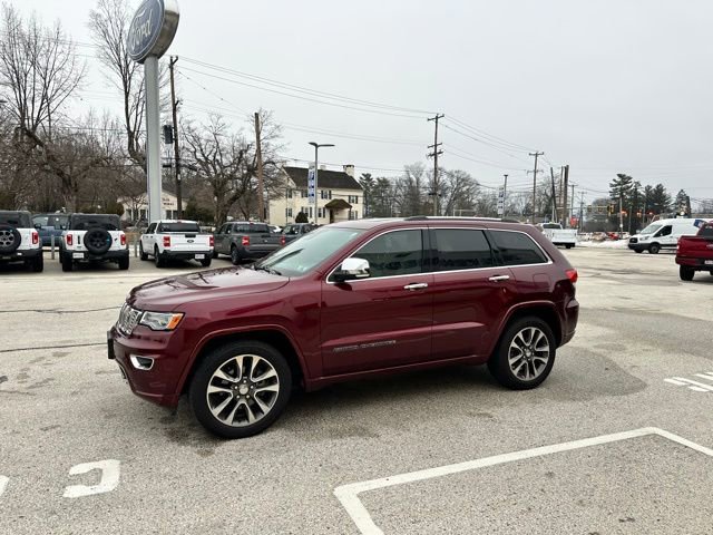Used 2017 Jeep Grand Cherokee Overland w/ Jeep Active Safety Group image 5