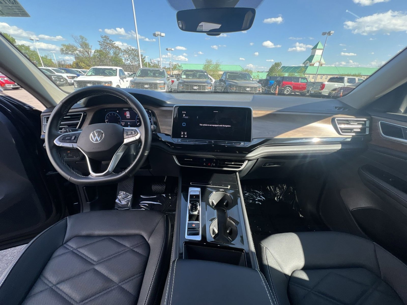 Used 2025 Volkswagen Atlas SE FWD image 30
