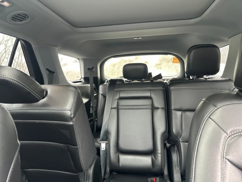 Certified 2022 Ford Explorer XLT w/ Equipment Group 202A image 36