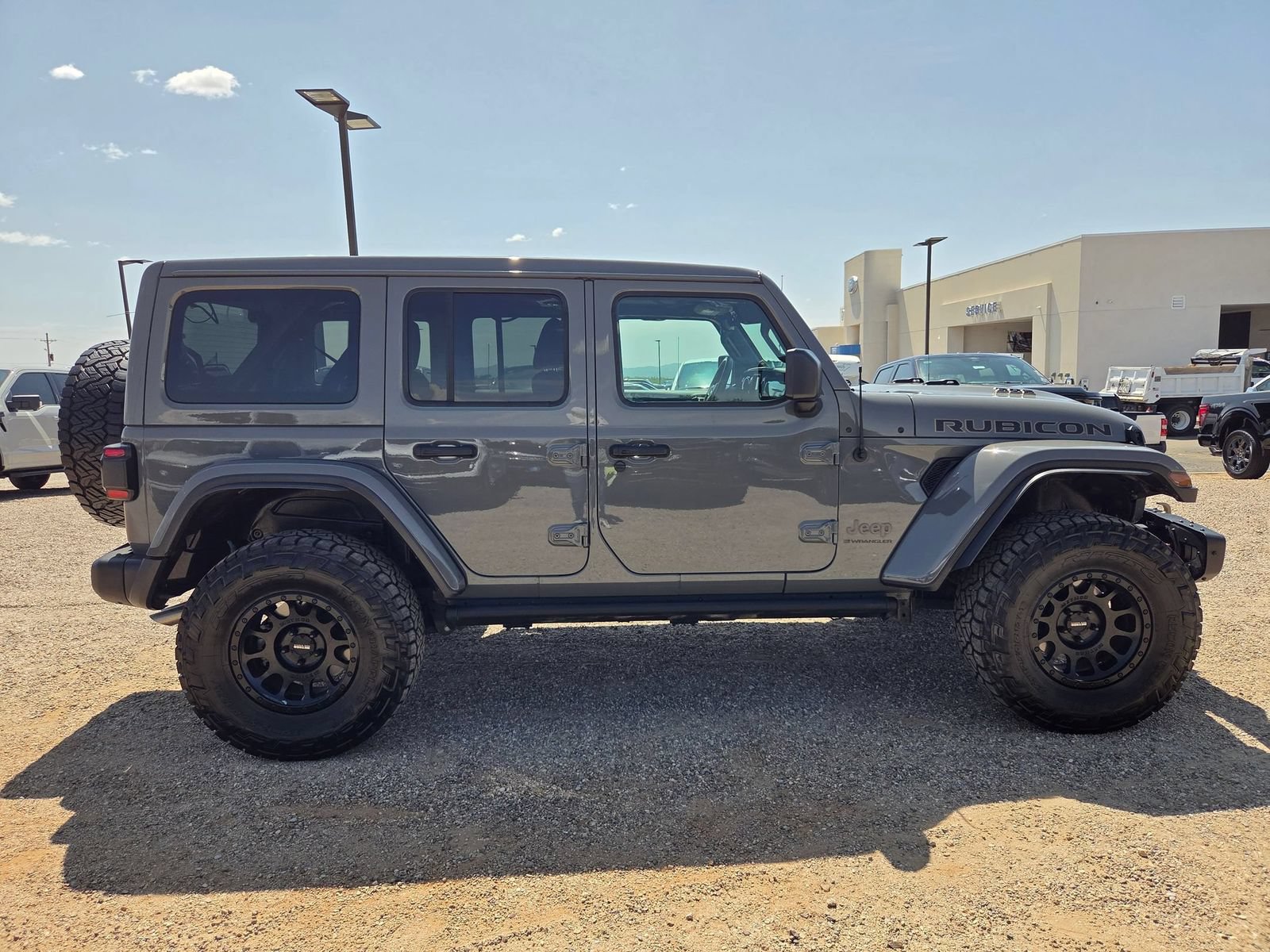Used 2023 Jeep Wrangler Unlimited Rubicon 392 w/ Trailer Tow Package AWD/4WD image 4