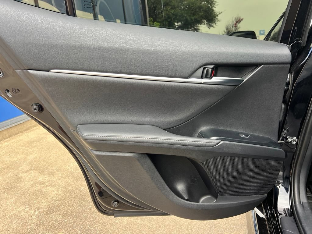 Used 2020 Toyota Camry XSE FWD image 17