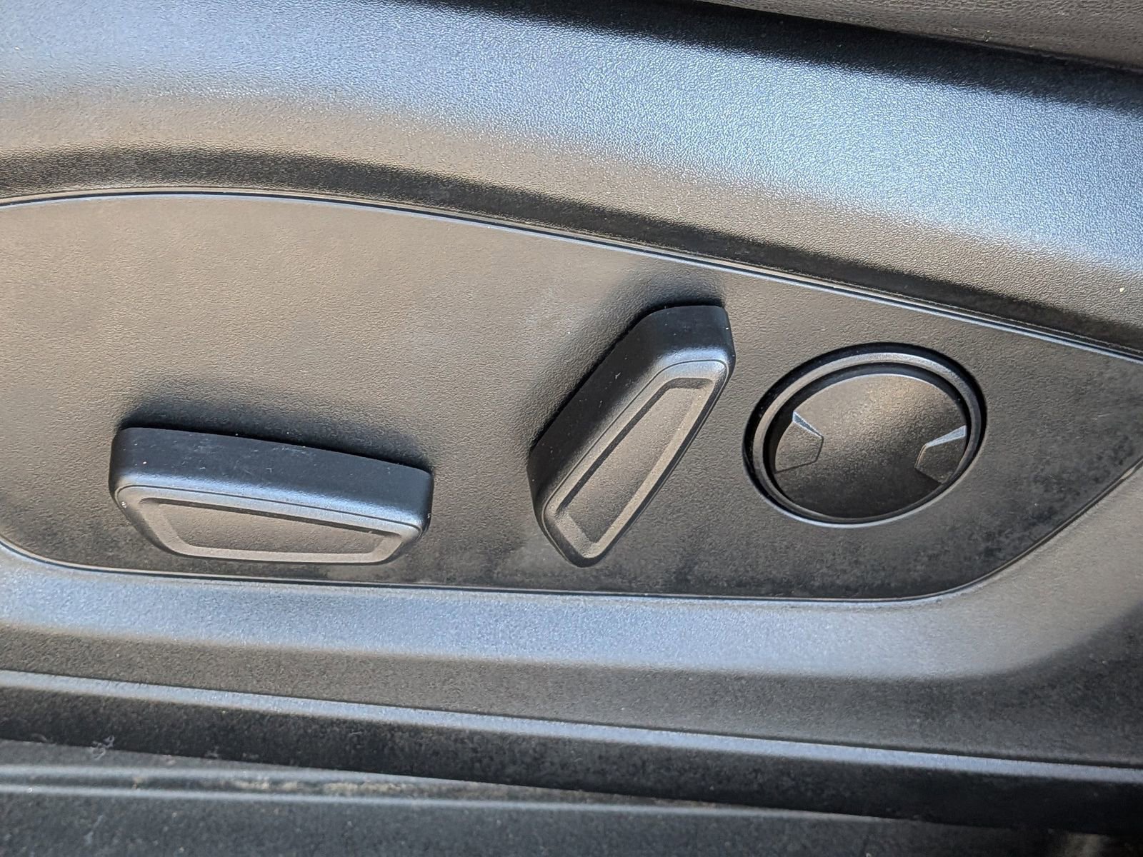 Certified 2023 Ford Explorer XLT w/ Equipment Group 202A image 22