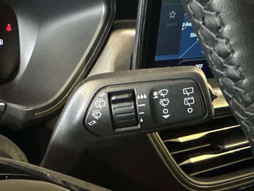 Certified 2025 Ford Escape Base image 28