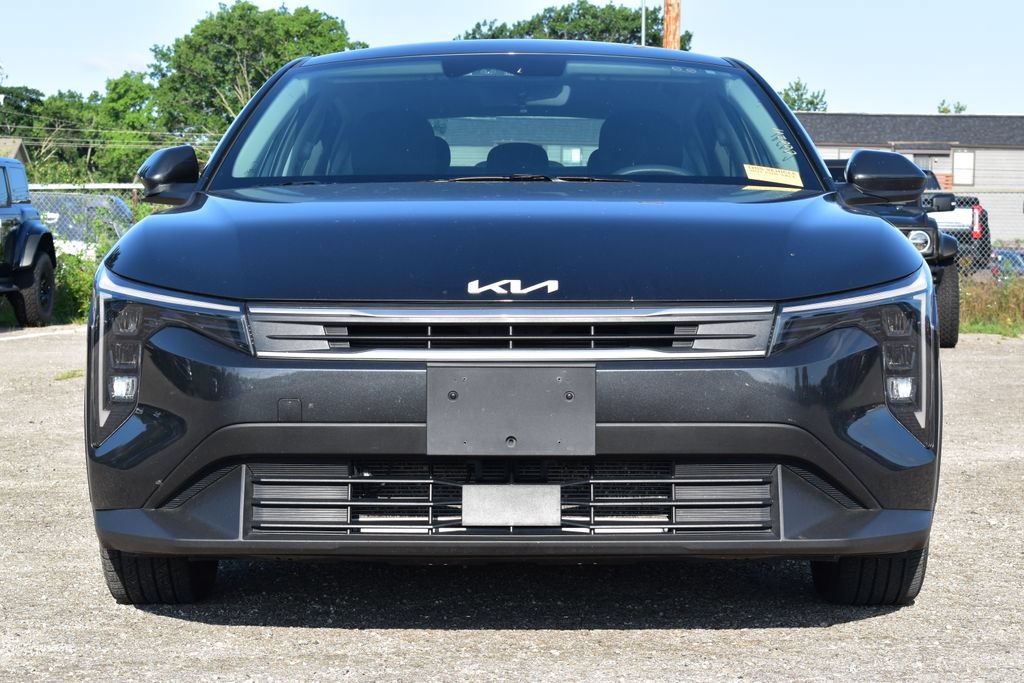 Used 2025 Kia K4 FWD image 2