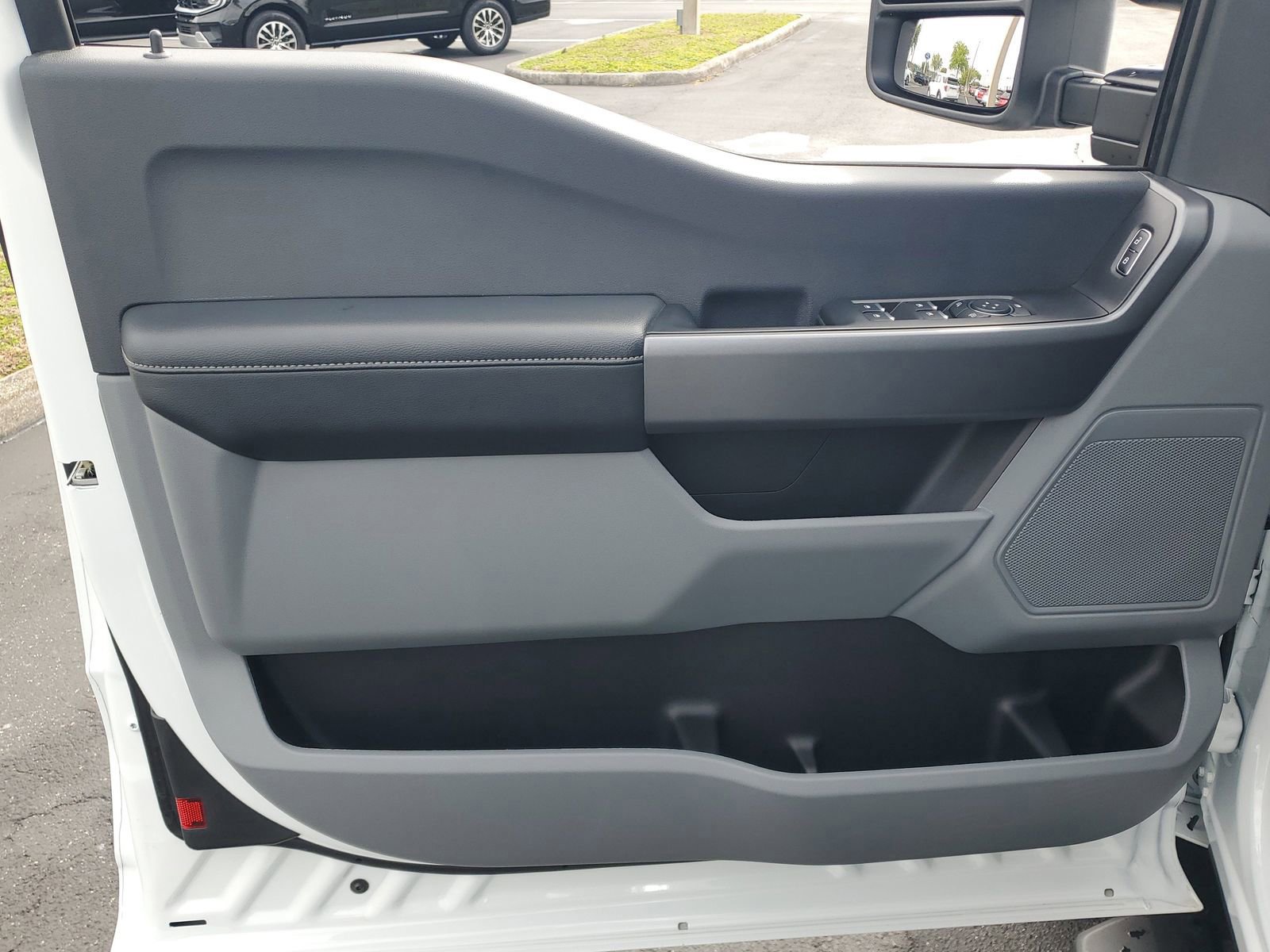 Certified 2025 Ford F350 XLT w/ FX4 Off-Road Package AWD/4WD image 8