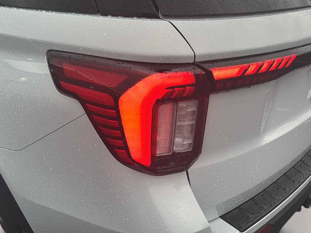 Certified 2025 Ford Explorer Active w/ Active Comfort Package AWD/4WD image 33