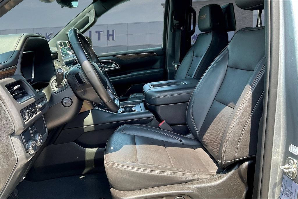 Used 2023 Chevrolet Suburban High Country RWD image 29