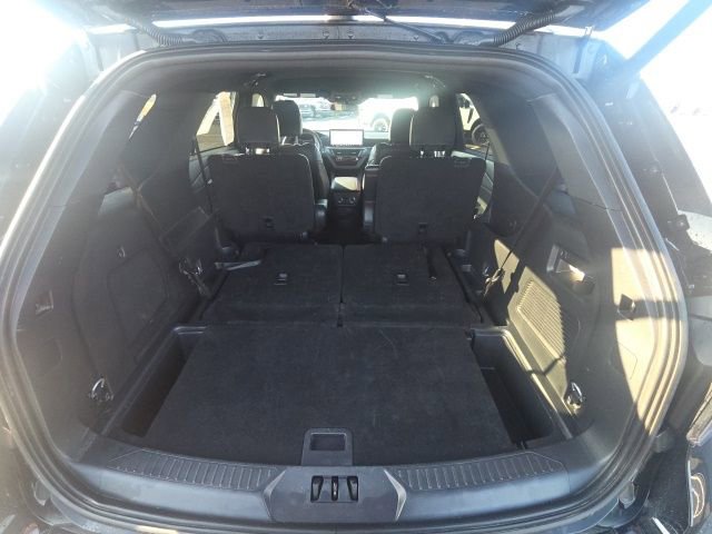 Certified 2025 Ford Explorer ST-Line image 11