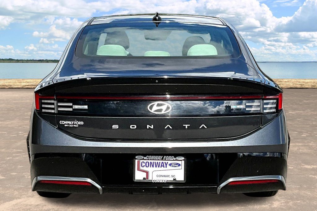 Used 2025 Hyundai Sonata SEL FWD image 7