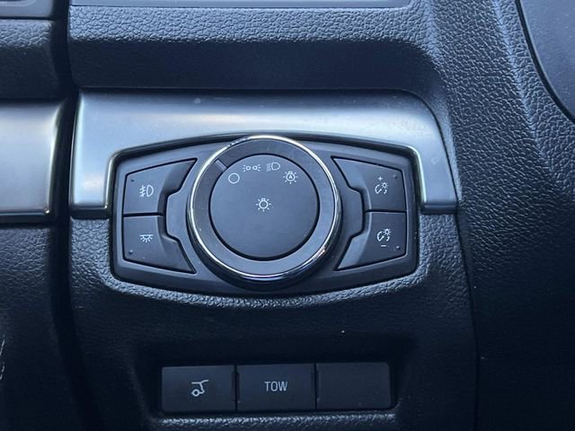 Certified 2018 Ford Explorer XLT w/ Equipment Group 202A image 30