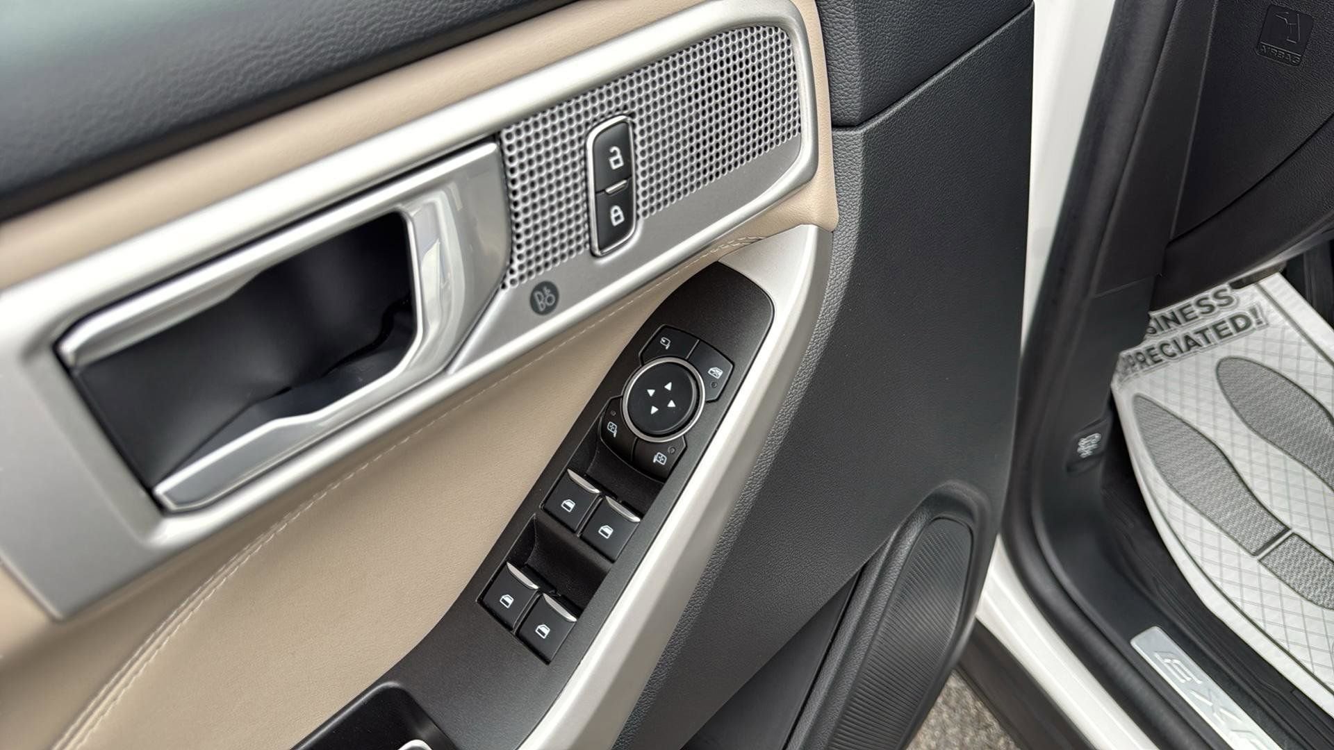 Certified 2023 Ford Explorer Limited w/ Class IV Trailer Tow Package image 26