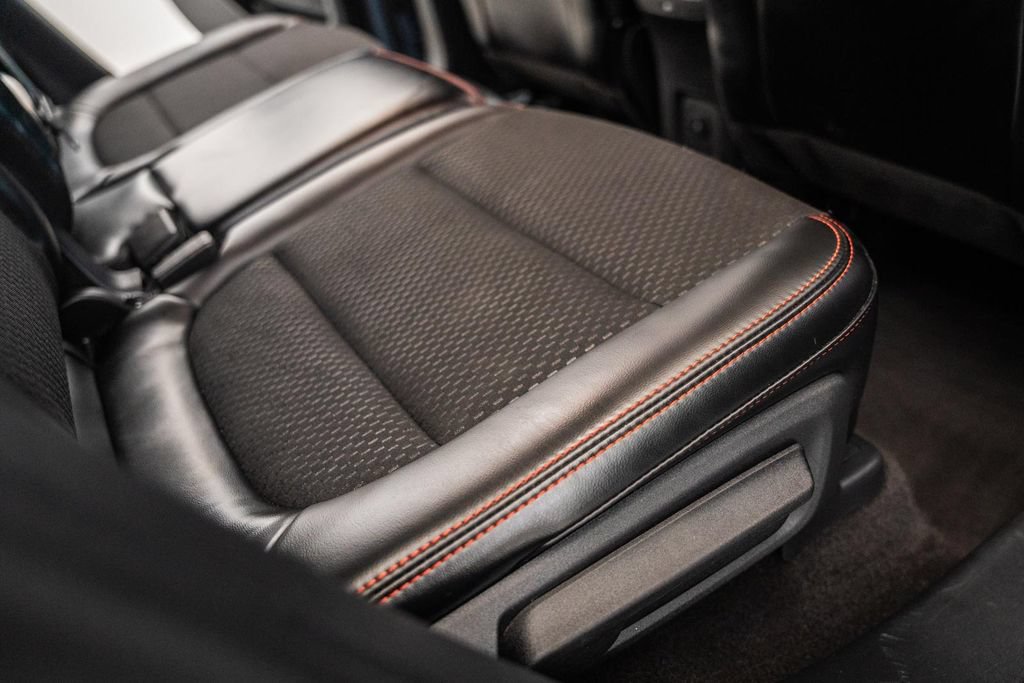 Certified 2025 Ford Escape ST-Line AWD/4WD image 32