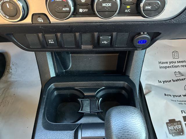 Used 2023 Toyota Tacoma SR AWD/4WD image 26