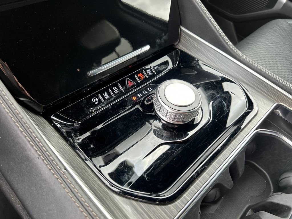 Used 2024 Jeep Wagoneer L Series II image 20