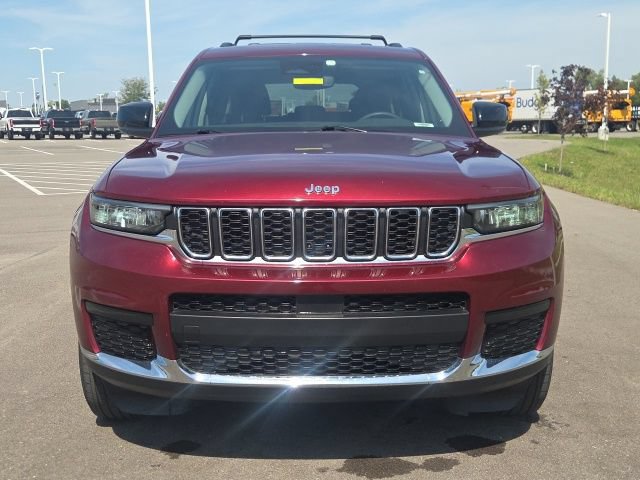 Used 2023 Jeep Grand Cherokee L Laredo w/ Luxury Tech Group I AWD/4WD image 3