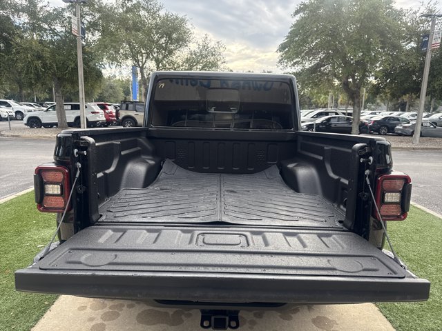 Used 2023 Jeep Gladiator Overland w/ LED Lighting Group AWD/4WD image 6