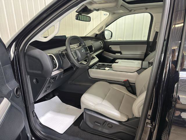 Certified 2025 Ford Expedition Max Active AWD/4WD image 2