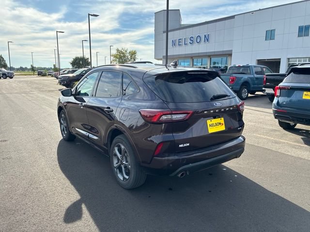Certified 2023 Ford Escape ST-Line w/ Tech Pack #1 AWD/4WD image 5