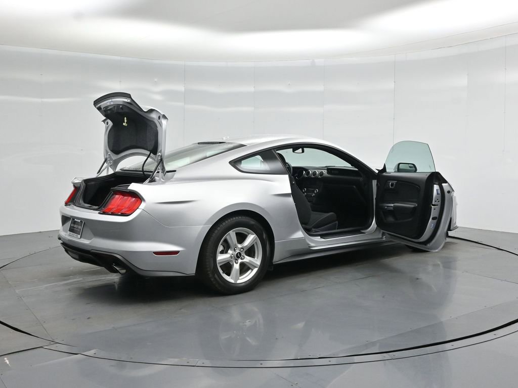 Certified 2019 Ford Mustang Coupe image 6