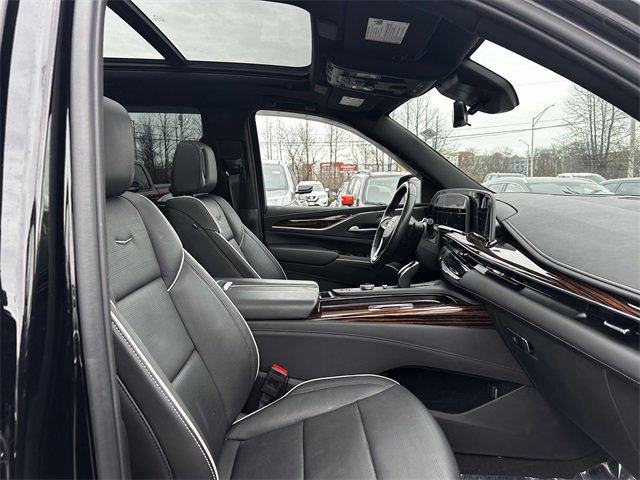 Used 2023 Cadillac Escalade Premium Luxury image 34
