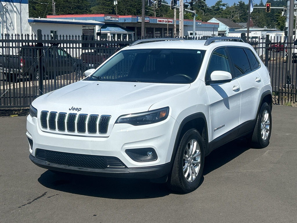 Used 2019 Jeep Cherokee Latitude w/ Popular Appearance Group AWD/4WD image 4