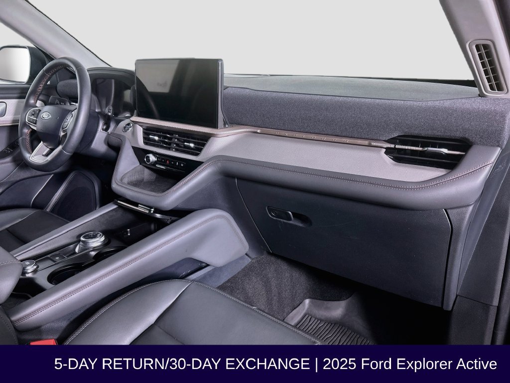 Certified 2025 Ford Explorer Active w/ Active Comfort Package AWD/4WD image 35