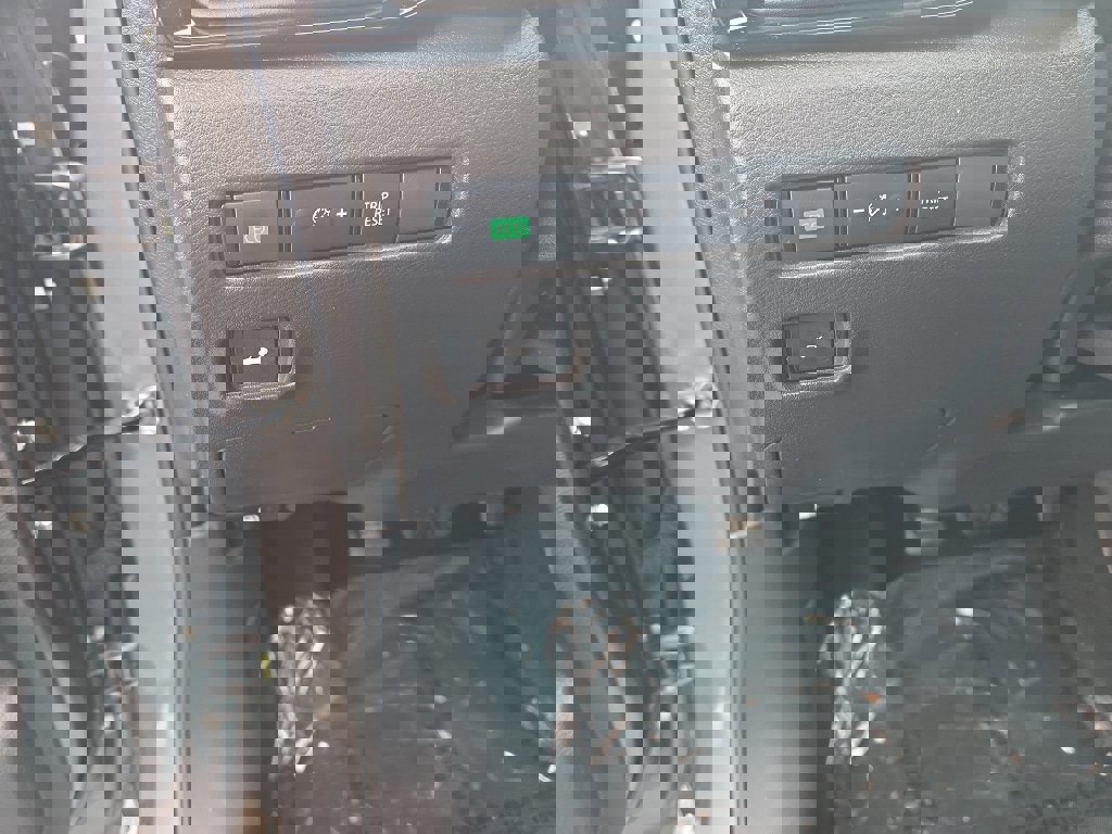 Used 2023 Nissan Sentra SV image 18