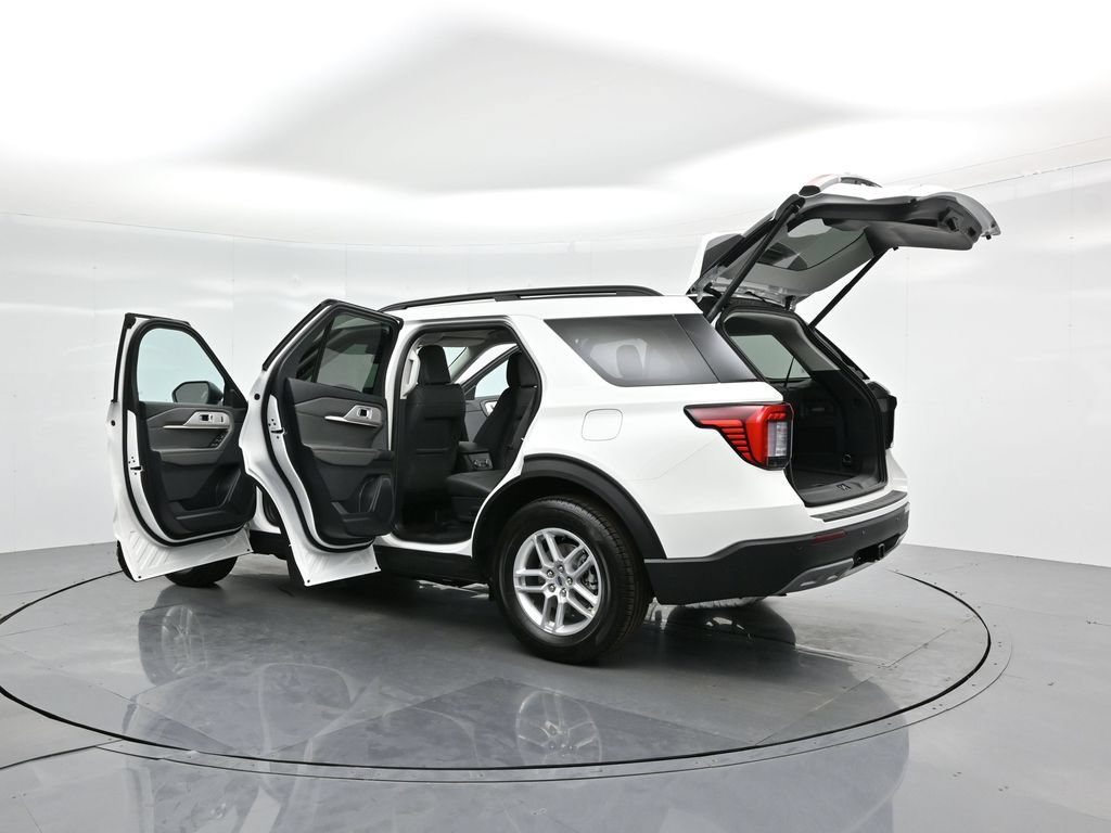 Certified 2025 Ford Explorer Active RWD image 34