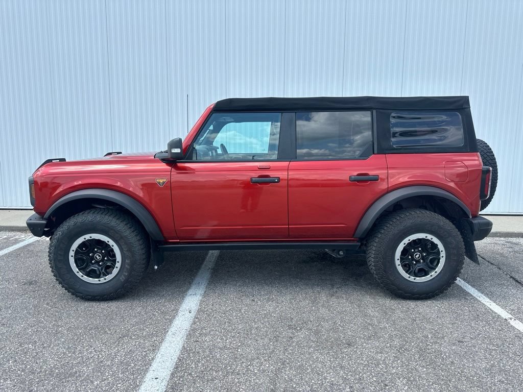 Certified 2022 Ford Bronco Badlands AWD/4WD image 3