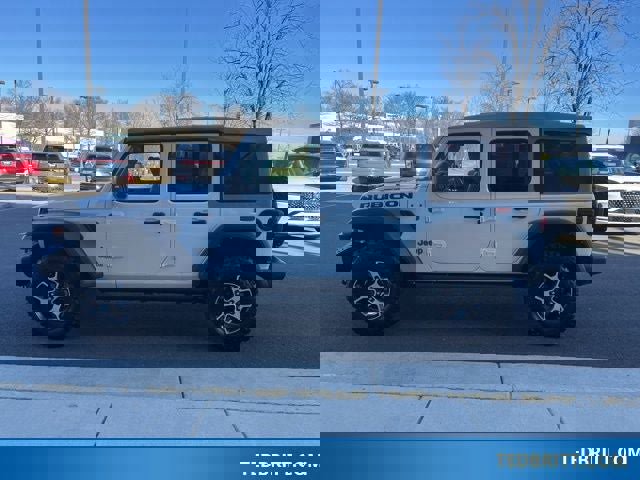 Used 2022 Jeep Wrangler Unlimited Rubicon w/ Cold Weather Group image 2