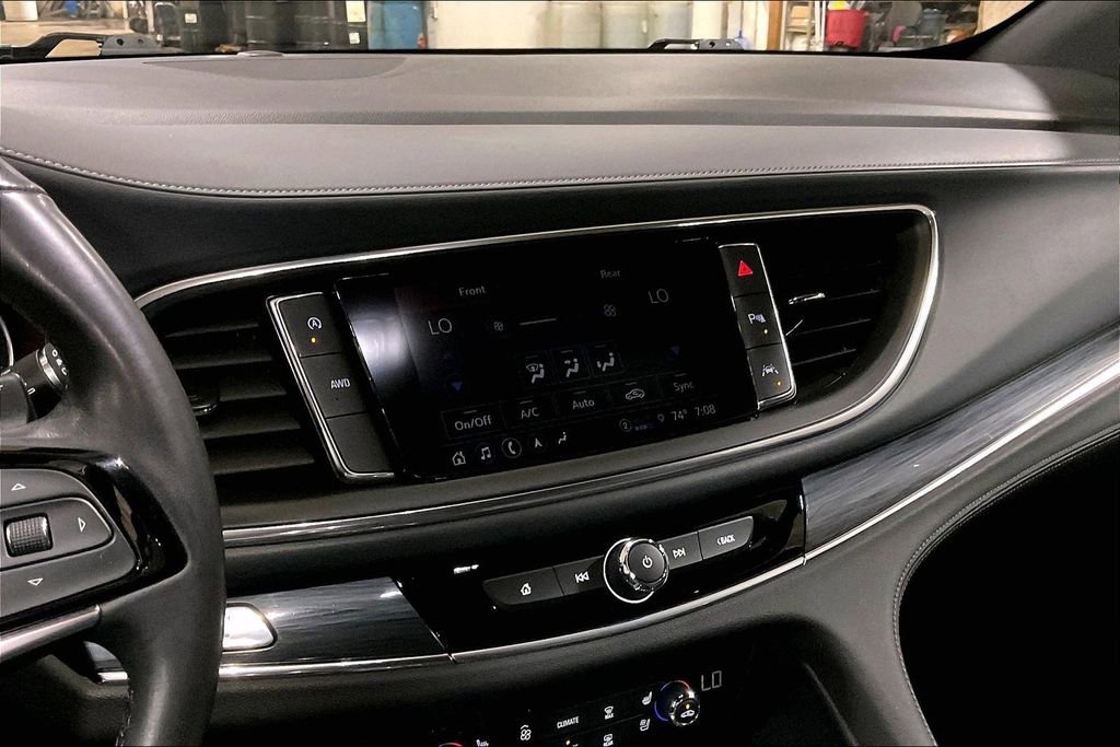 Used 2024 Buick Enclave Premium AWD/4WD image 6