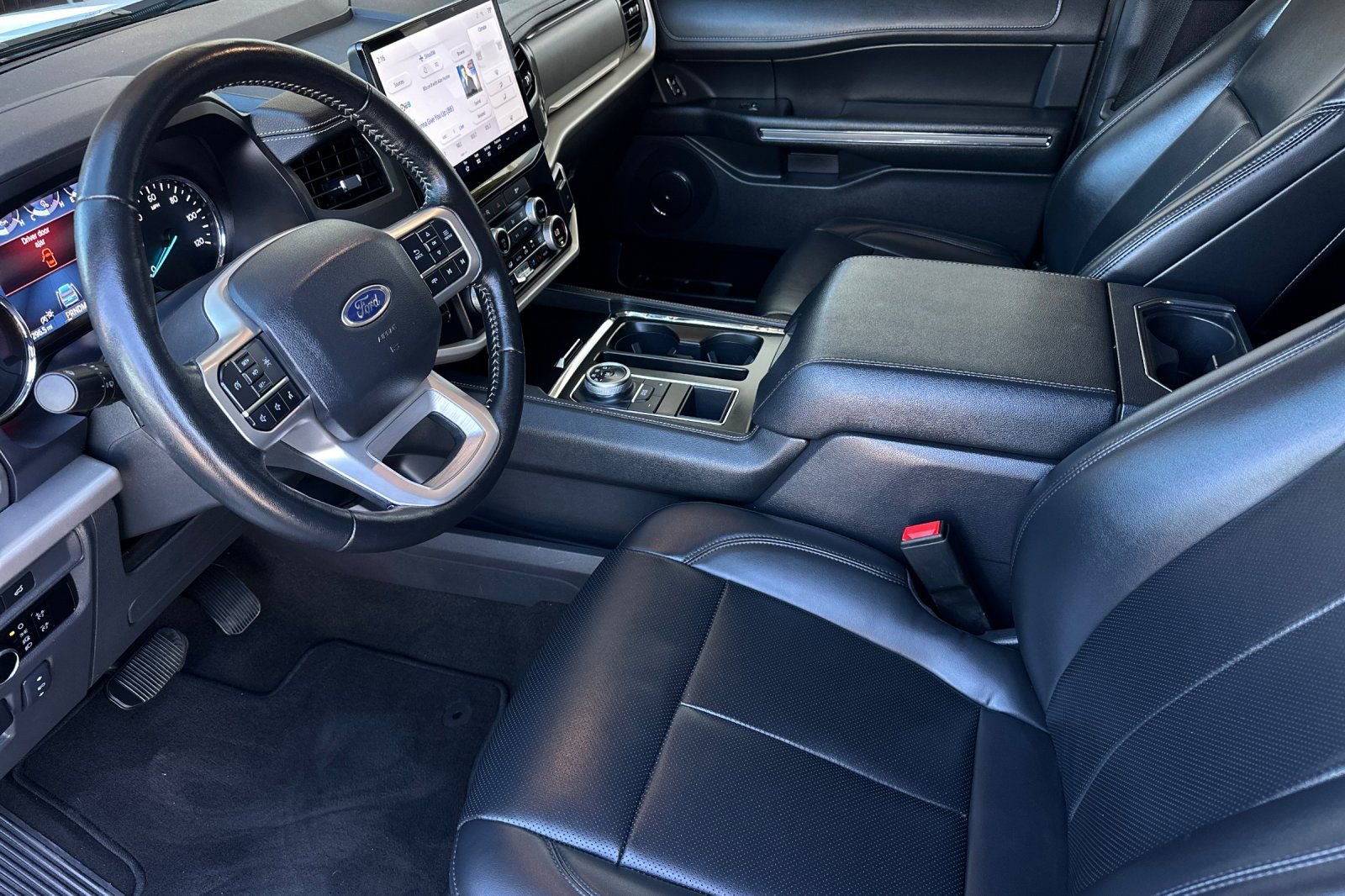 Certified 2024 Ford Expedition Max XLT RWD image 9