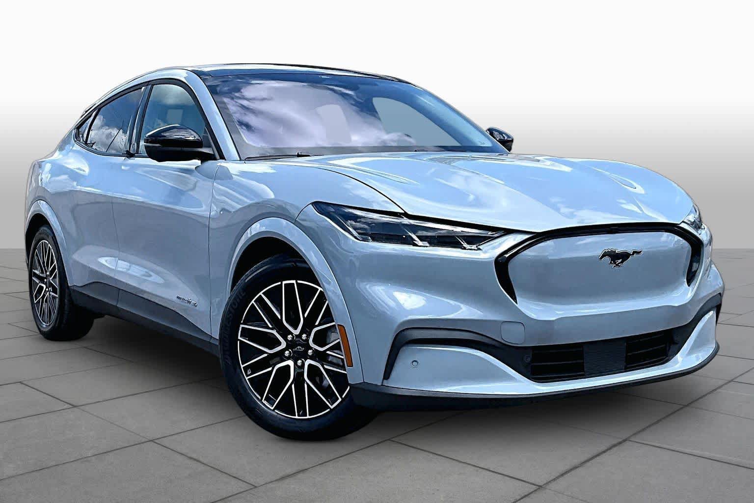 Certified 2025 Ford Mustang Mach-E Premium AWD/4WD image 2