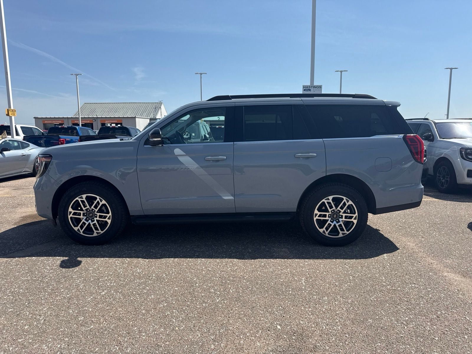 Certified 2025 Ford Expedition Active AWD/4WD image 6