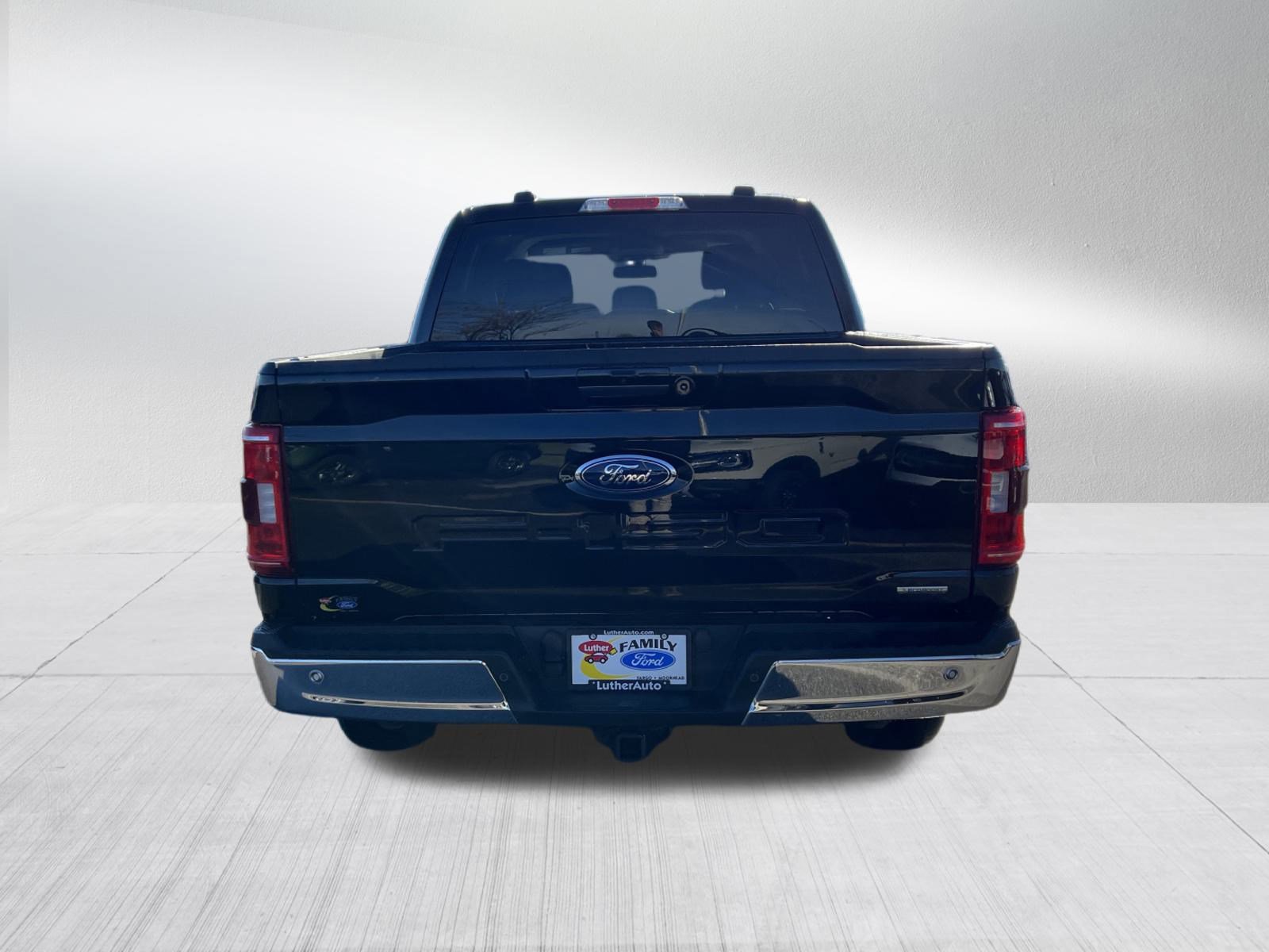 Certified 2022 Ford F150 XLT w/ Equipment Group 302A High image 4