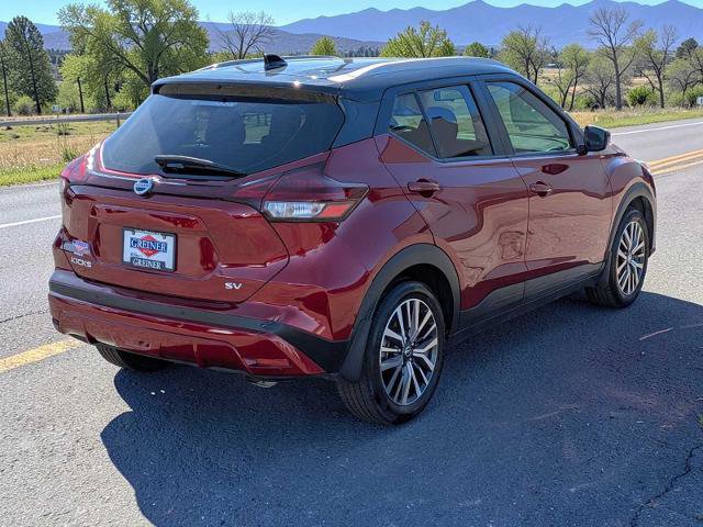 Used 2021 Nissan Kicks SV image 4