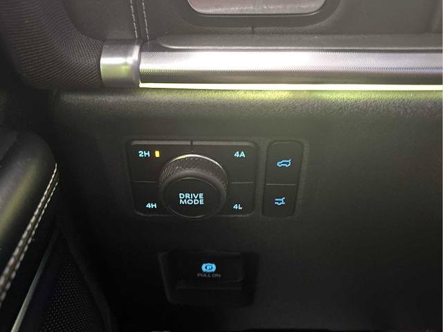 Certified 2025 Ford Expedition Platinum w/ Driver's Package AWD/4WD image 15