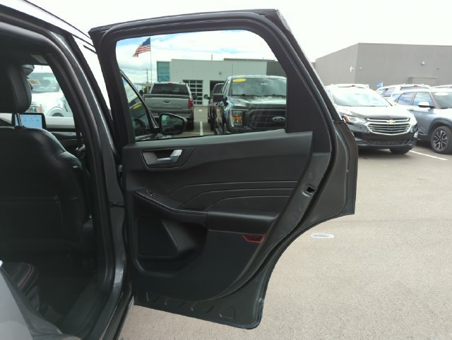 Certified 2025 Ford Escape ST-Line AWD/4WD image 16