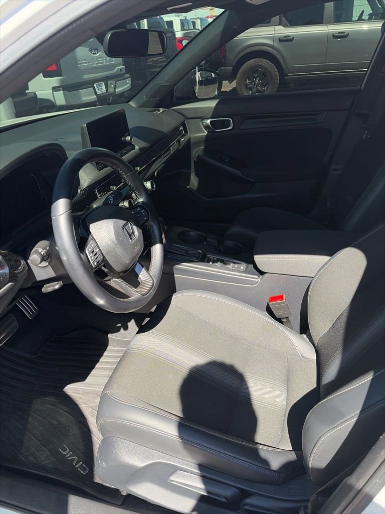 Used 2023 Honda Civic Sport image 5