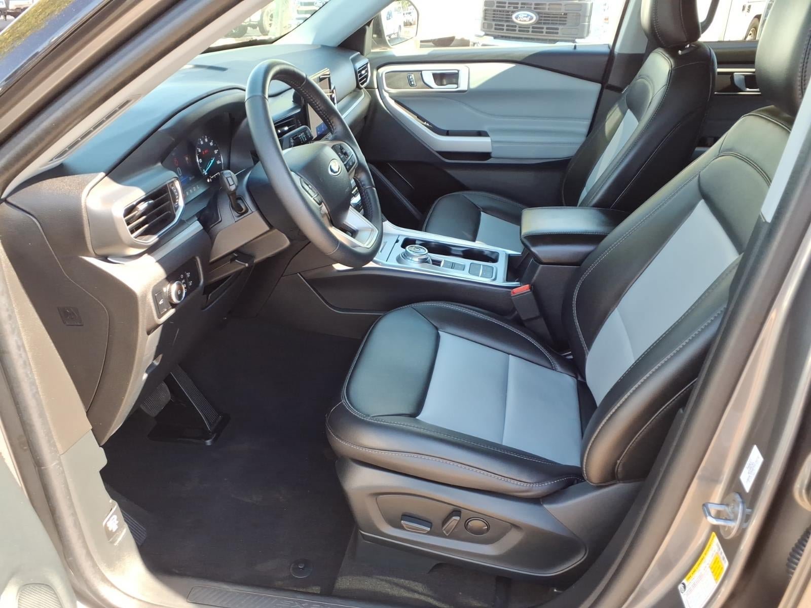 Certified 2023 Ford Explorer XLT w/ Equipment Group 202A RWD image 23