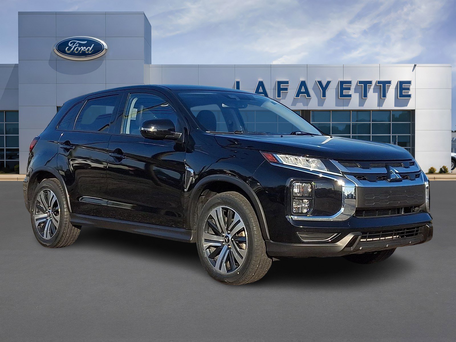 Used 2024 Mitsubishi Outlander Sport SE image 1