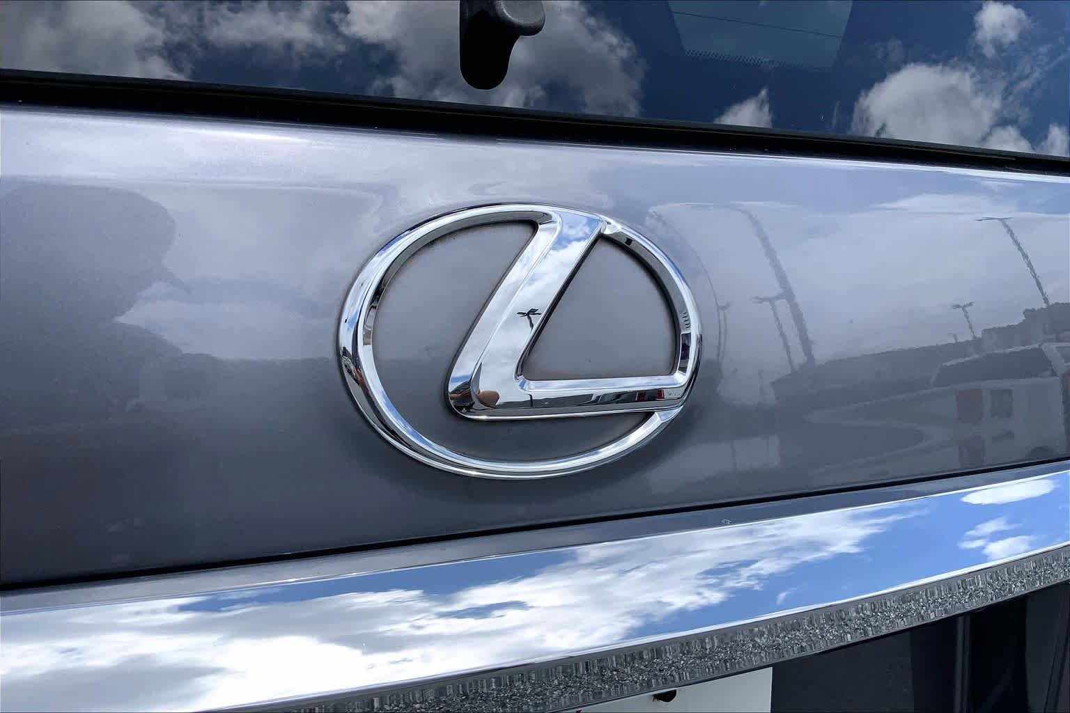 Used 2018 Lexus GX 460 Premium w/ Premium Package AWD/4WD image 31